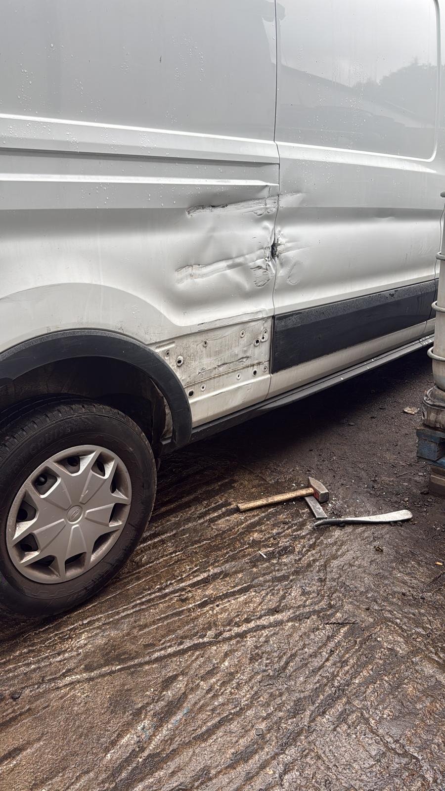 Car body repair work carried out by Ozgur Car Body Repair in Edinburgh