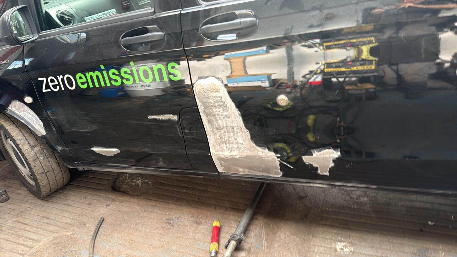 Car body repair work carried out by Ozgur Car Body Repair in Edinburgh