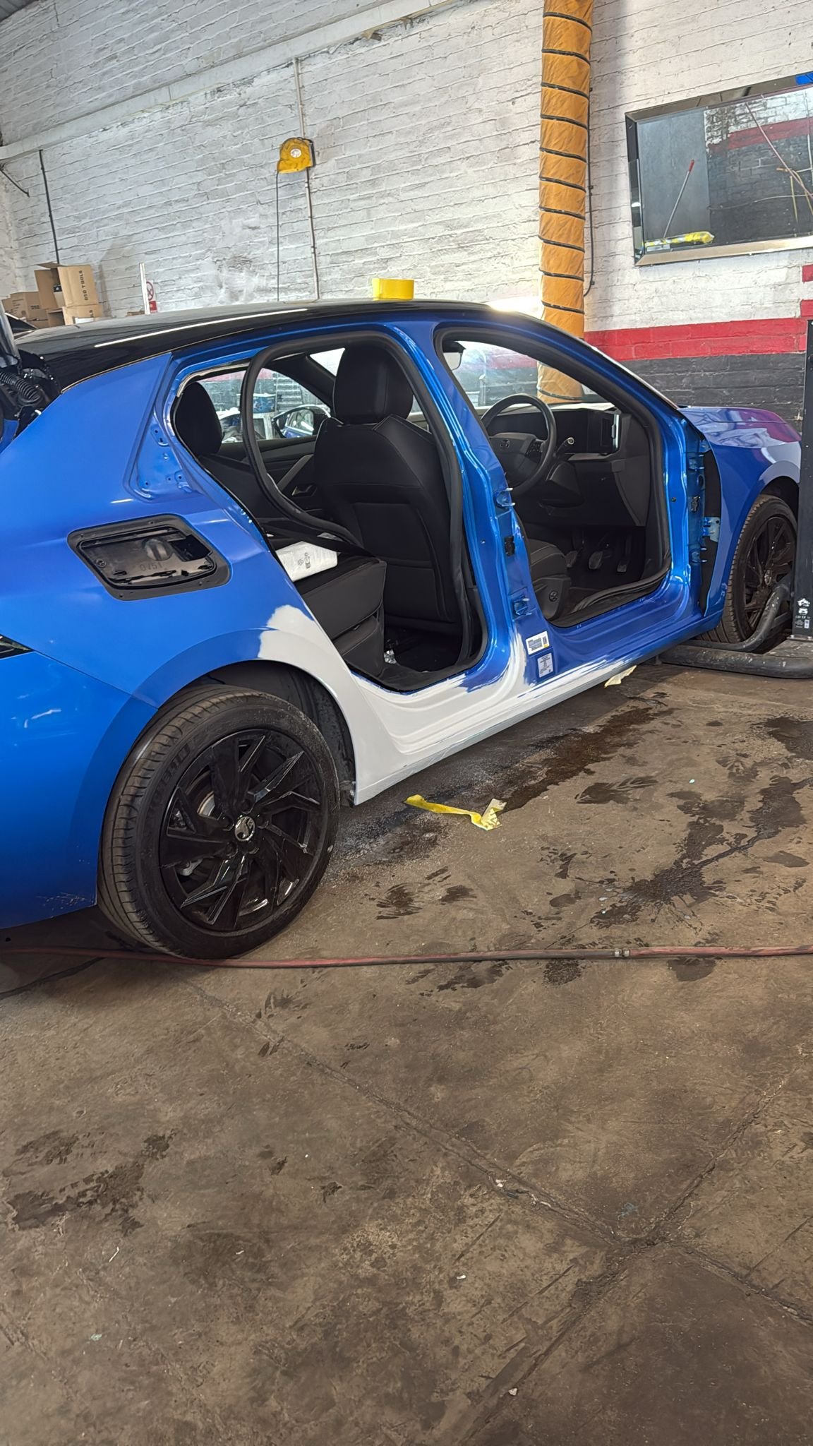 Car body repair work carried out by Ozgur Car Body Repair in Edinburgh