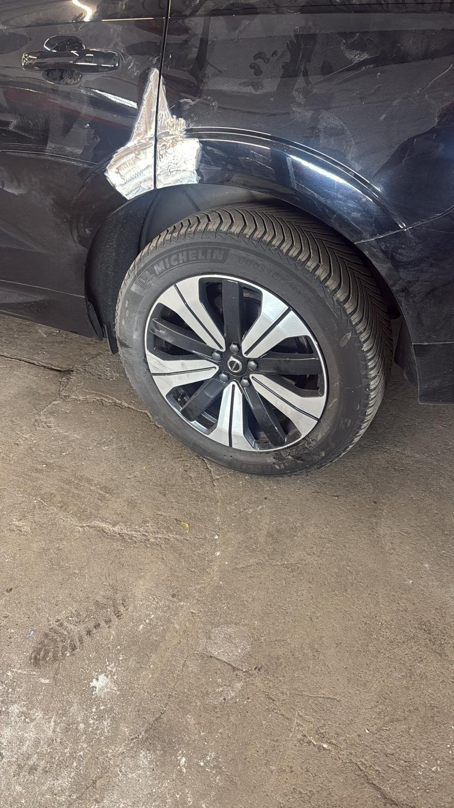 Car body repair work carried out by Ozgur Car Body Repair in Edinburgh